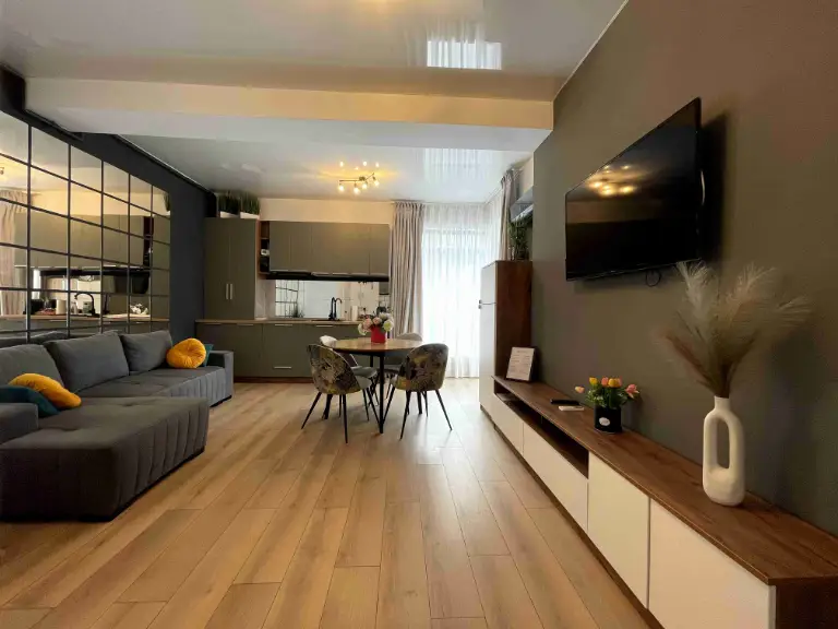 SEASIDE APARTMENTS cover