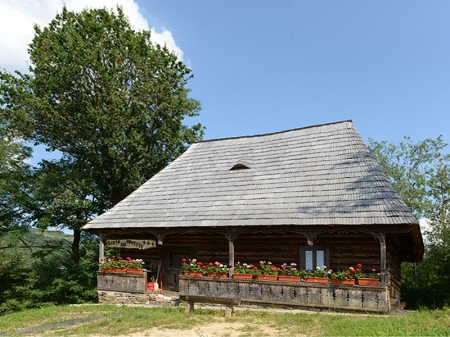 SEKY exterior