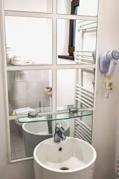 ZODIA CRAIULUI Joy Room