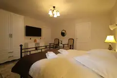 ZODIA CRAIULUI Caprice Room