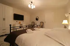 ZODIA CRAIULUI Caprice Room