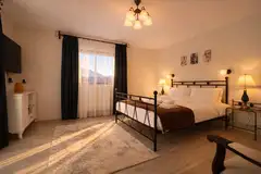 ZODIA CRAIULUI Mountain Waltz Room