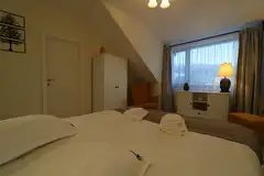 ZODIA CRAIULUI Marigold Room