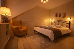 ZODIA CRAIULUI Marigold Room