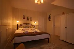 ZODIA CRAIULUI Marigold Room