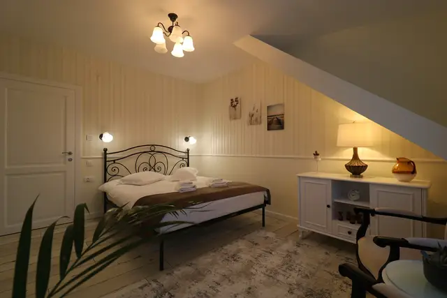 Royal Peak Room